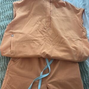 Figs Orange Scrub Set
